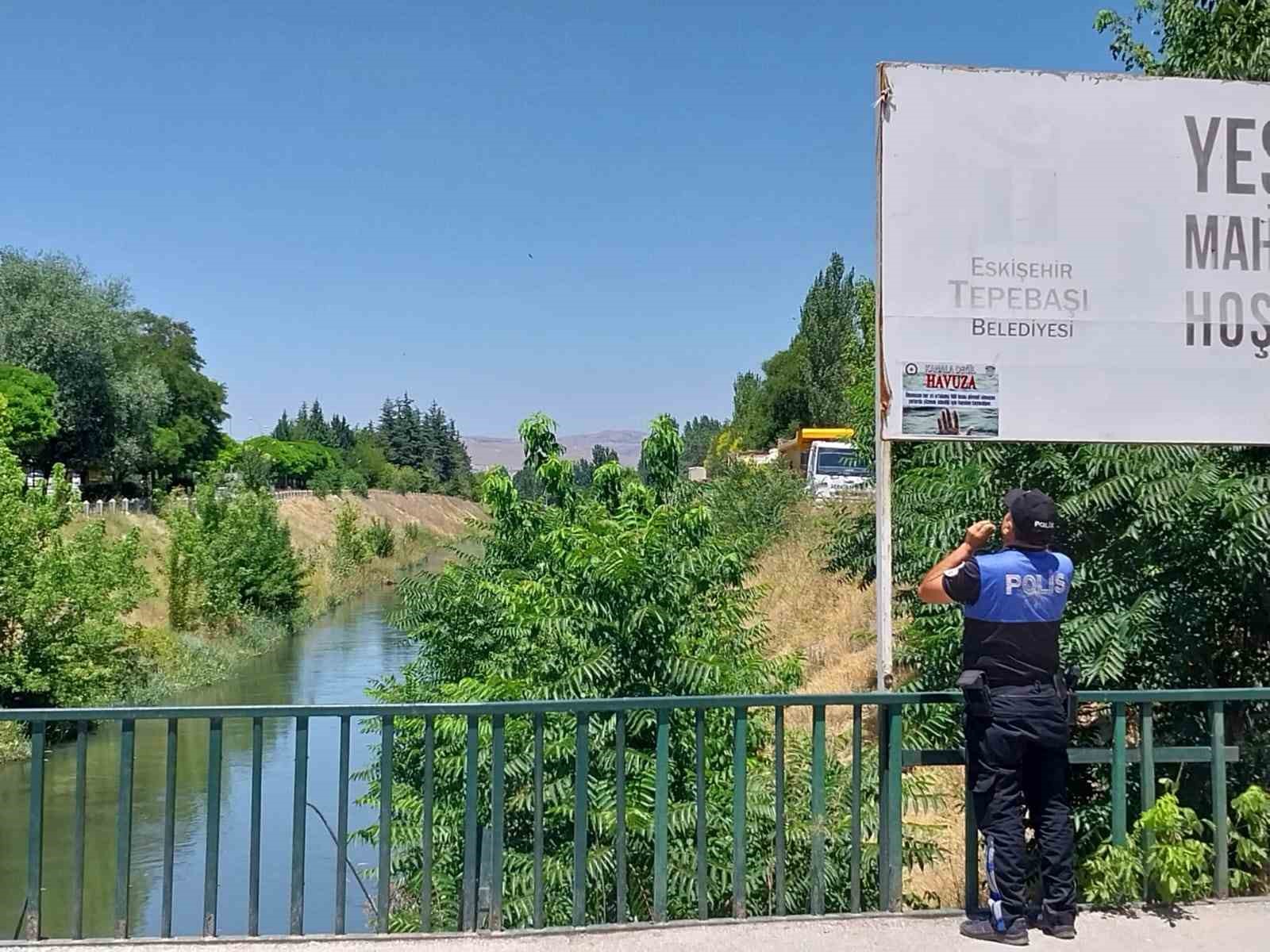 Polis ’Kanala değil havuza’ mesajıyla vatandaşı boğulma riskine karşı bilgilendirdi