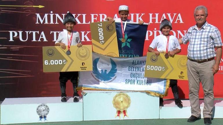 Minikler Açık Hava Puta Türkiye Şampiyonası'nda dereceye girenlere ödülleri verildi