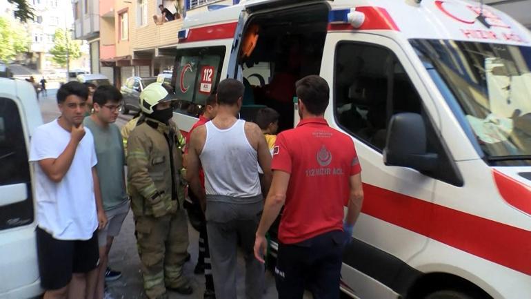 Sultangazi'de yangında mahsur kalan 1'i engelli 4 kişi kurtarıldı