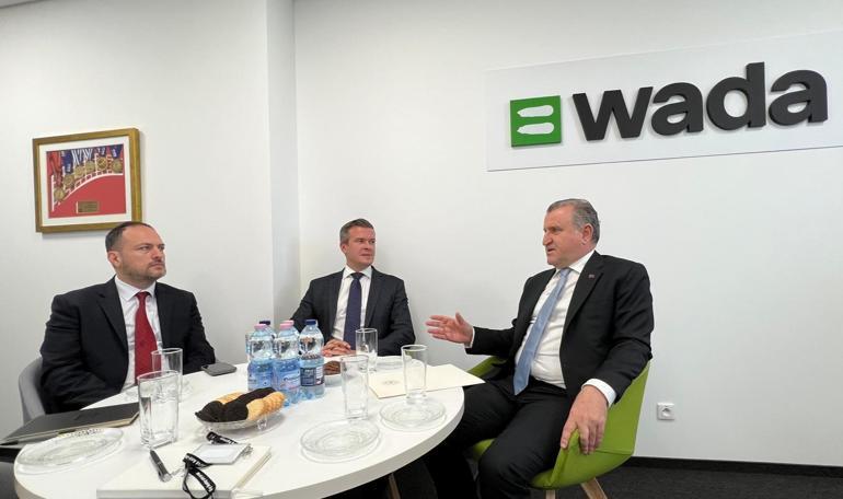 Bakan Bak, Dünya Dopingle Mücadele Ajansı Başkanı Witold Banka ile Polonya’da görüştü