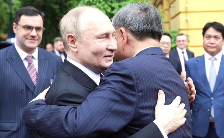 Rusya Devlet Başkanı Putin, Vietnam temaslarına başladı