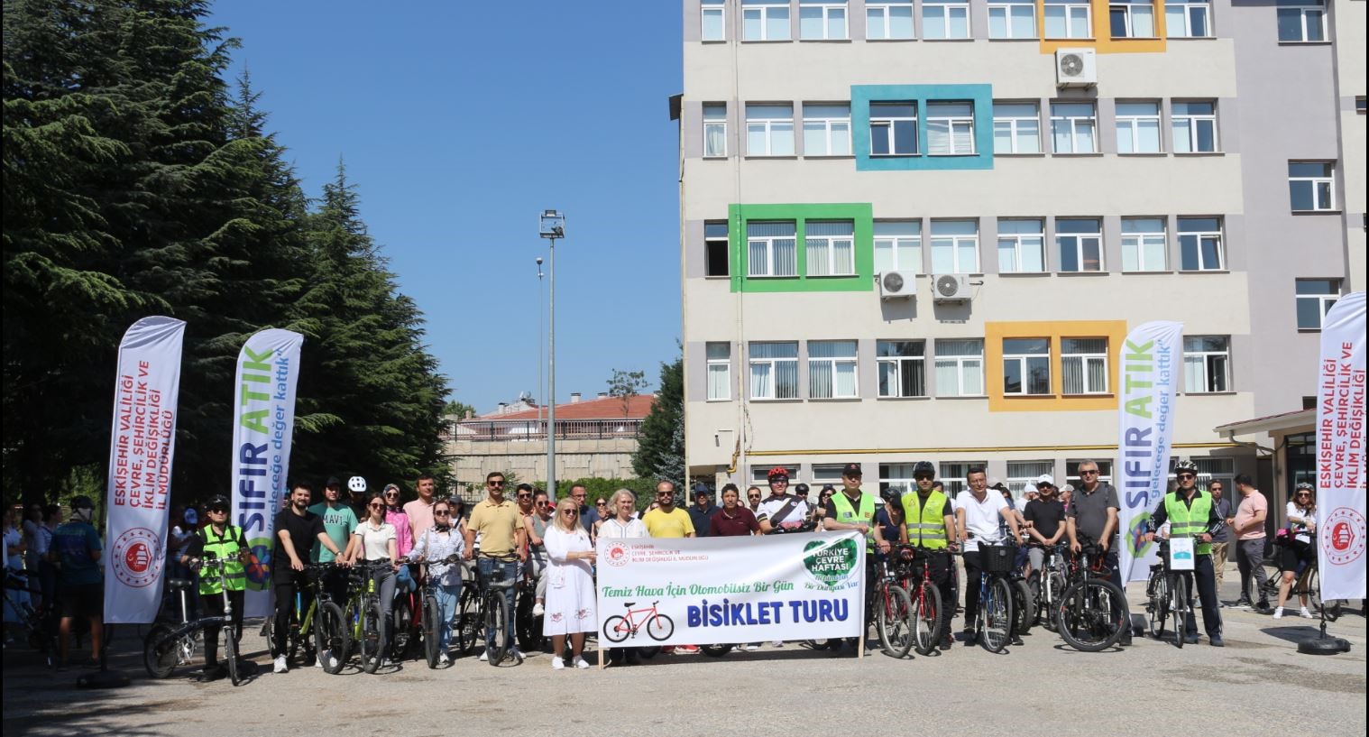 ‘Temiz Hava İçin Otomobilsiz Bir Gün’ temasıyla bisiklet turu düzenlendi