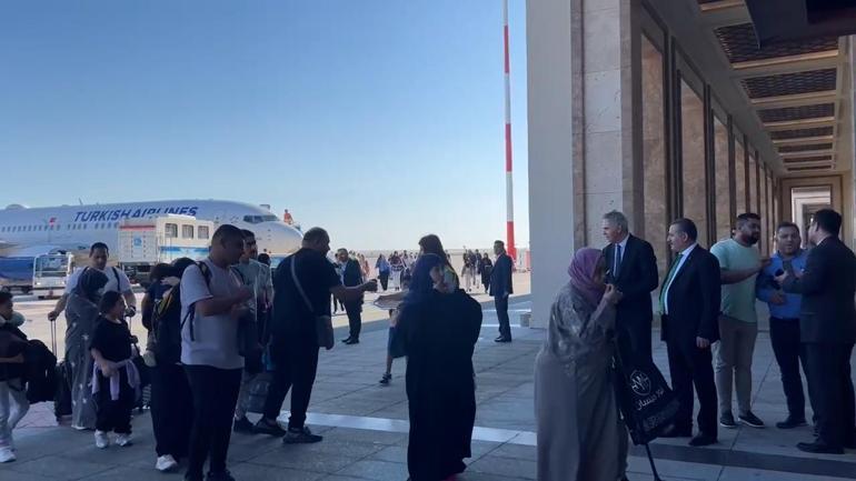Bahreyn'den Rize'ye ilk charter seferiyle 155 yolcu geldi