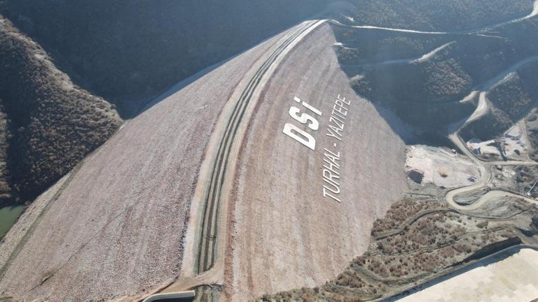 Türkiye'de dar alanda uyguladığı ilk labirent tipi dolusavak barajı tamamlandı