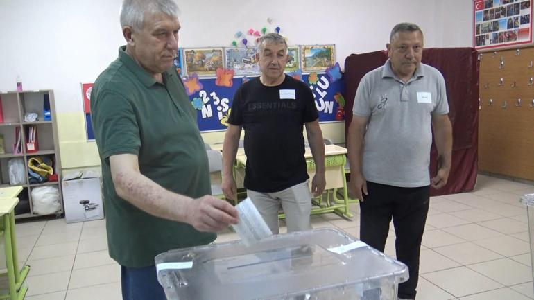 Bulgaristan seçimleri için İstanbul'daki vatandaşlar sandığa gitti