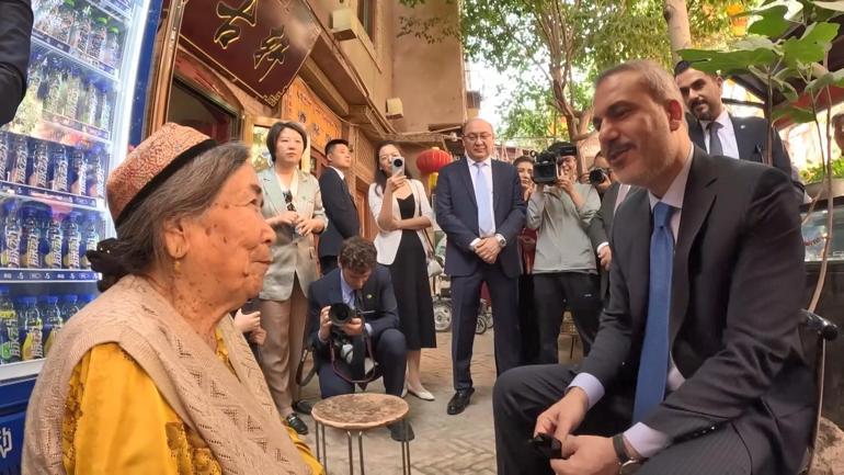 Bakan Fidan, Uygur Özerk Bölgesi’nde temaslarda bulundu
