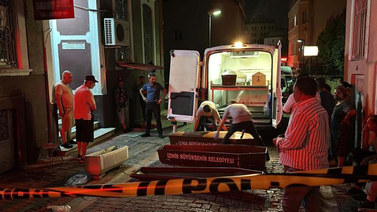 İzmir'de iki kardeş, otel odasında ölü bulundu
