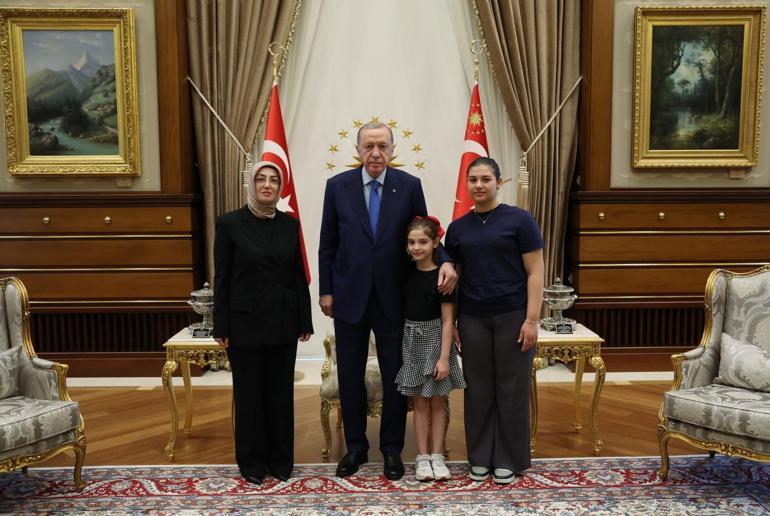 Cumhurbaşkanı Erdoğan, Sinan Ateş'in eşi Ayşe Ateş ile görüştü