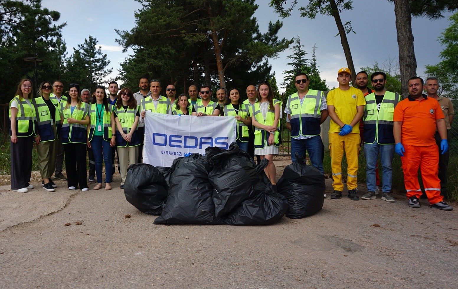 Gönüllüler Kocakır’da 20 poşet çöp topladı