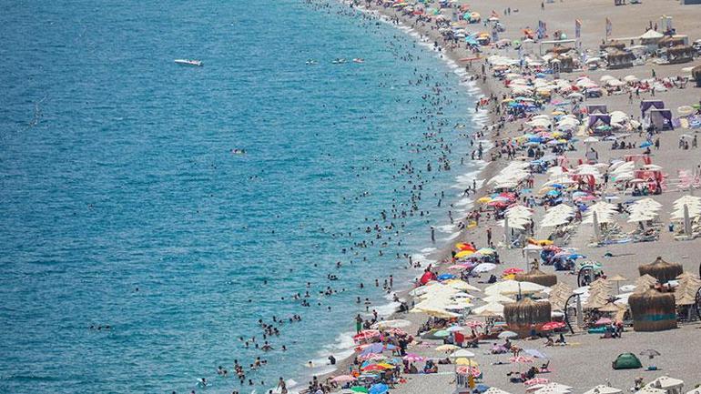 Antalya Havalimanı yolcu trafiği 10 milyona yaklaştı