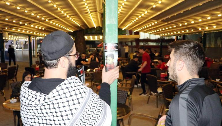 Kampüse bir gecede 180 bin afiş asıp, gençleri İsrail'i protestoya davet ettiler