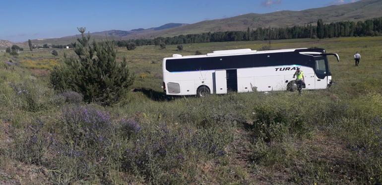Sivas’ta otobüs yoldan çıktı: 8 yaralı