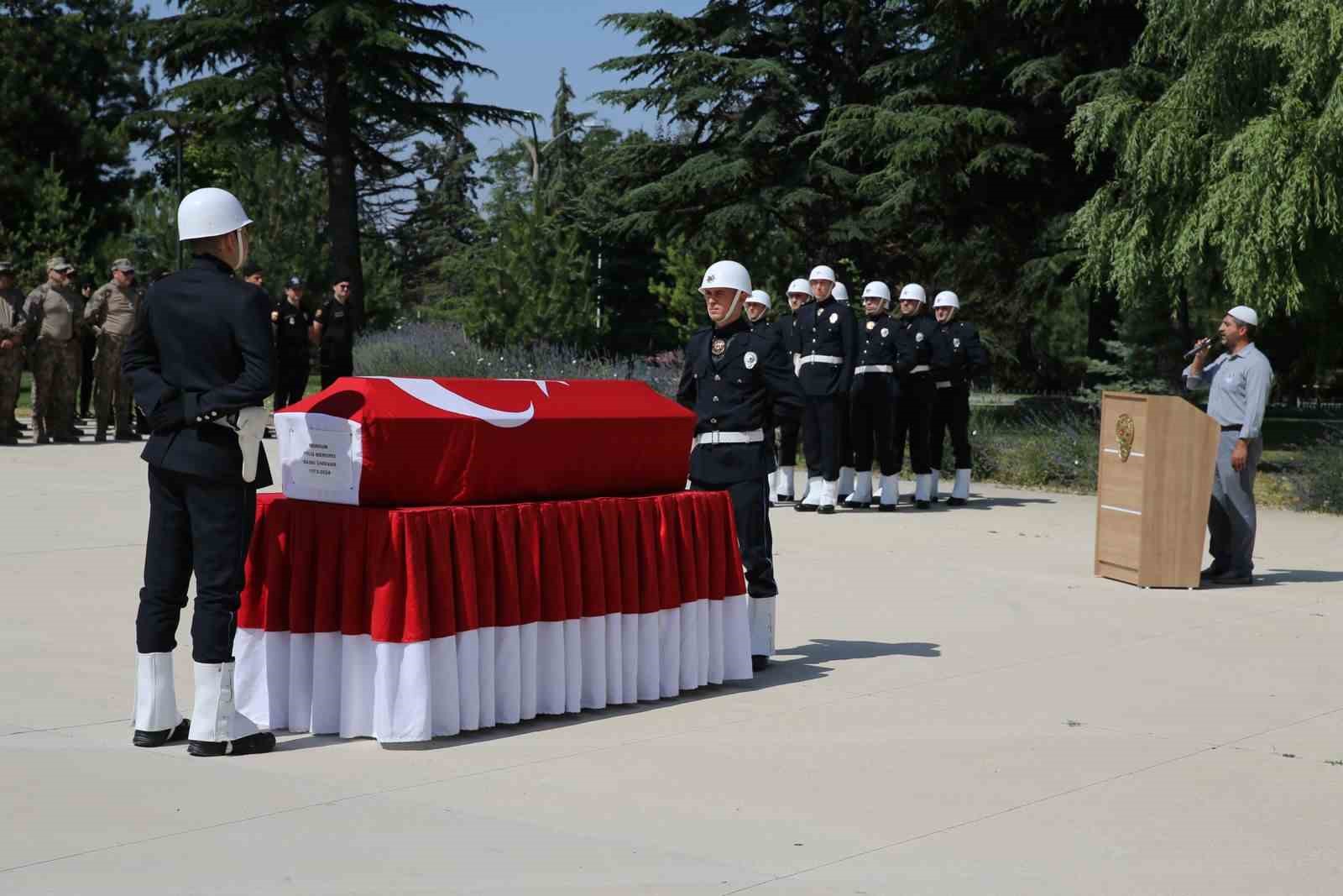 Hayatını kaybeden polis memurunun cenazesi tören sonrası Adana’ya gönderildi