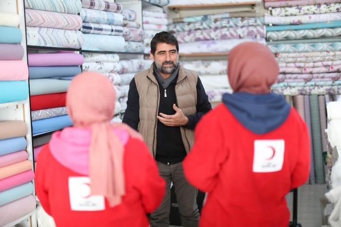 Türk Kızılay’dan depremzede esnafa destek