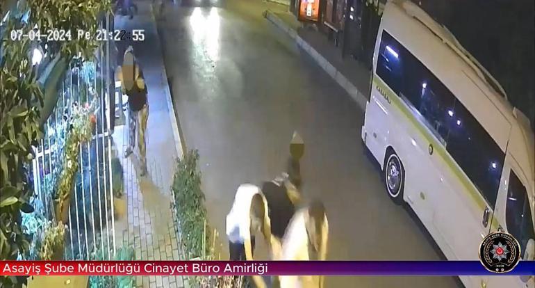 Trafik kazası anlaşmazlığı husumete dönüşmüştü; 8 kişinin yaralandığı silahlı saldırı kamerada