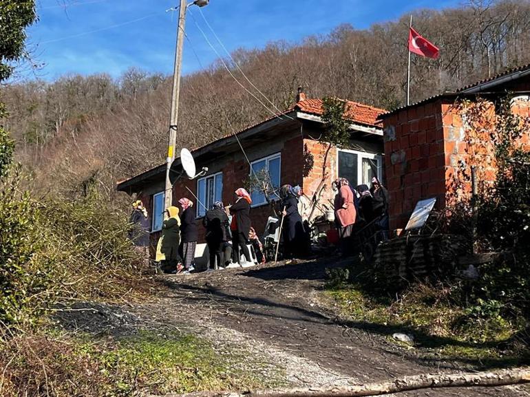 Annesini öldürmekten yargılanan sanık, ilk duruşmada suçlamayı reddetti