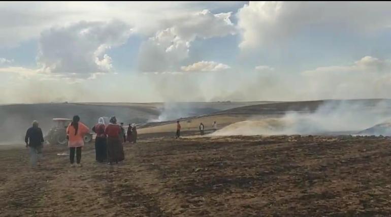 Diyarbakır'da kuvvetli rüzgarda çatı ve pazar şemsiyeleri uçtu, bir mahallede yangın çıktı