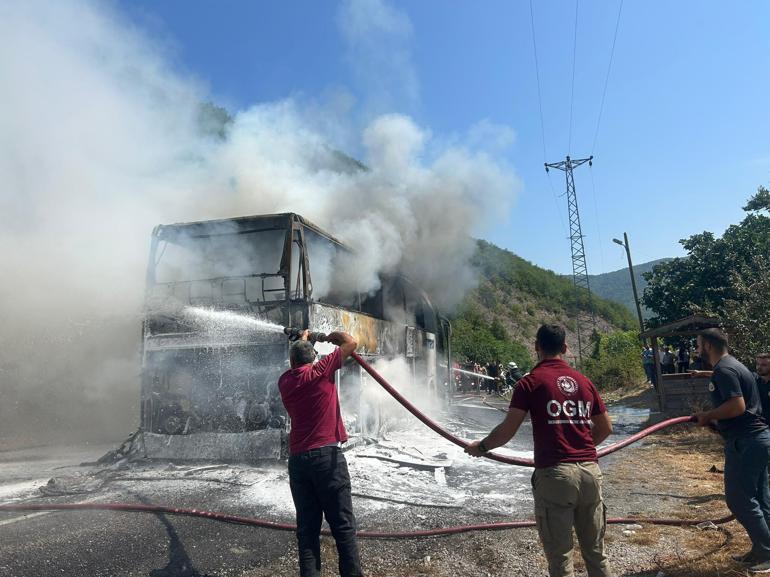 Kastamonu'da yolcu otobüsü yandı