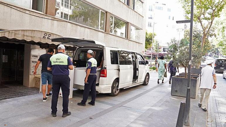 Şişli'de kaldırımları işgal eden 60 araca toplam 58 bin 620 lira ceza