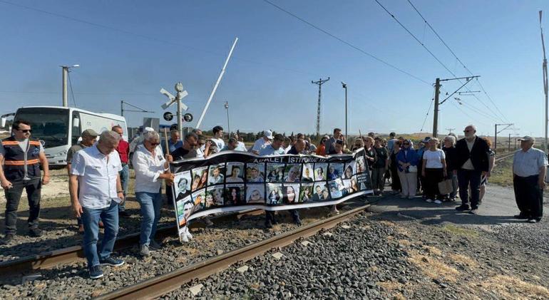 Çorlu'da tren kazasında ölen 25 kişi için anma etkinliği düzenlendi