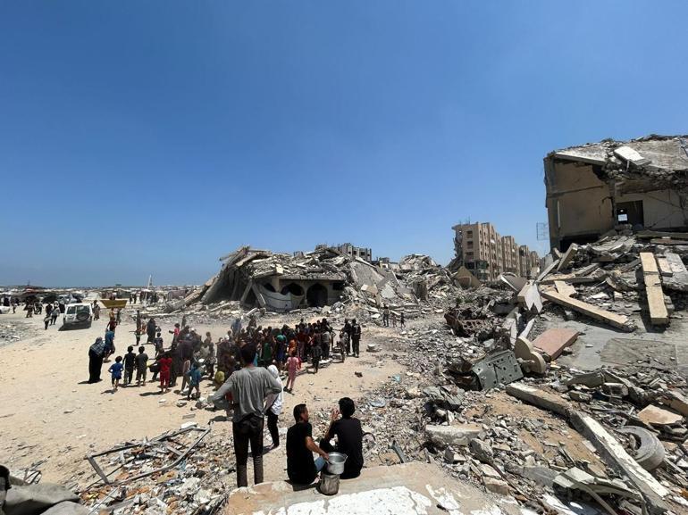 BM Genel Komiseri Lazzarini: Gazze’de son 4 günde 4 okul vuruldu