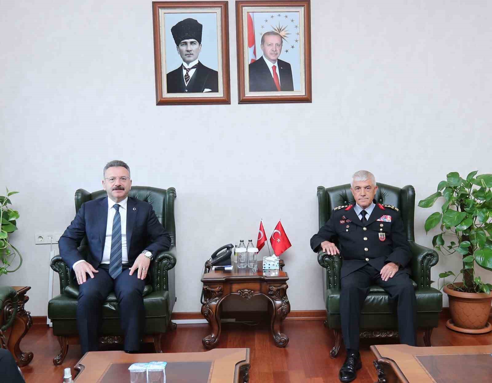 Jandarma Genel Komutanı Orgeneral Arif Çetin, Vali Aksoy’u ziyaret etti