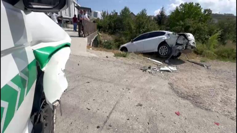 Cenaze nakil aracıyla kaza yapan sürücünün, polise verdiği İngiltere ehliyeti geçersiz çıktı