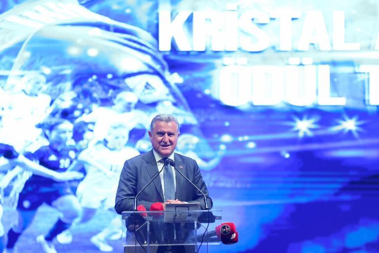 Ankara'da 'kristal ayaklar' ödül töreni düzenlendi