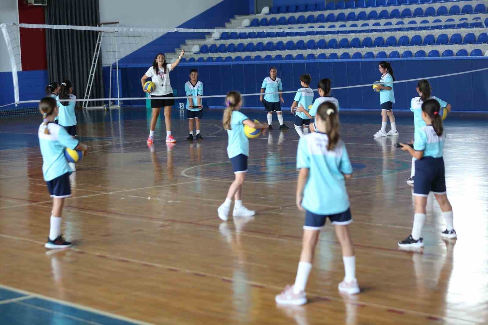 Odunpazarı’nda voleybol yaz okuluna büyük ilgi