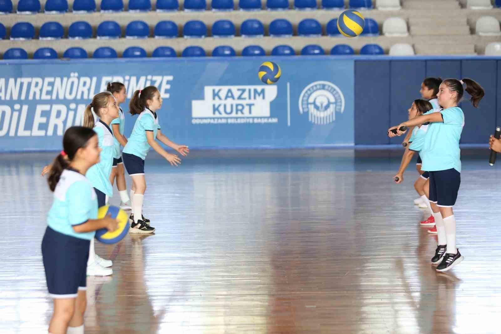 Odunpazarı’nda voleybol yaz okuluna büyük ilgi