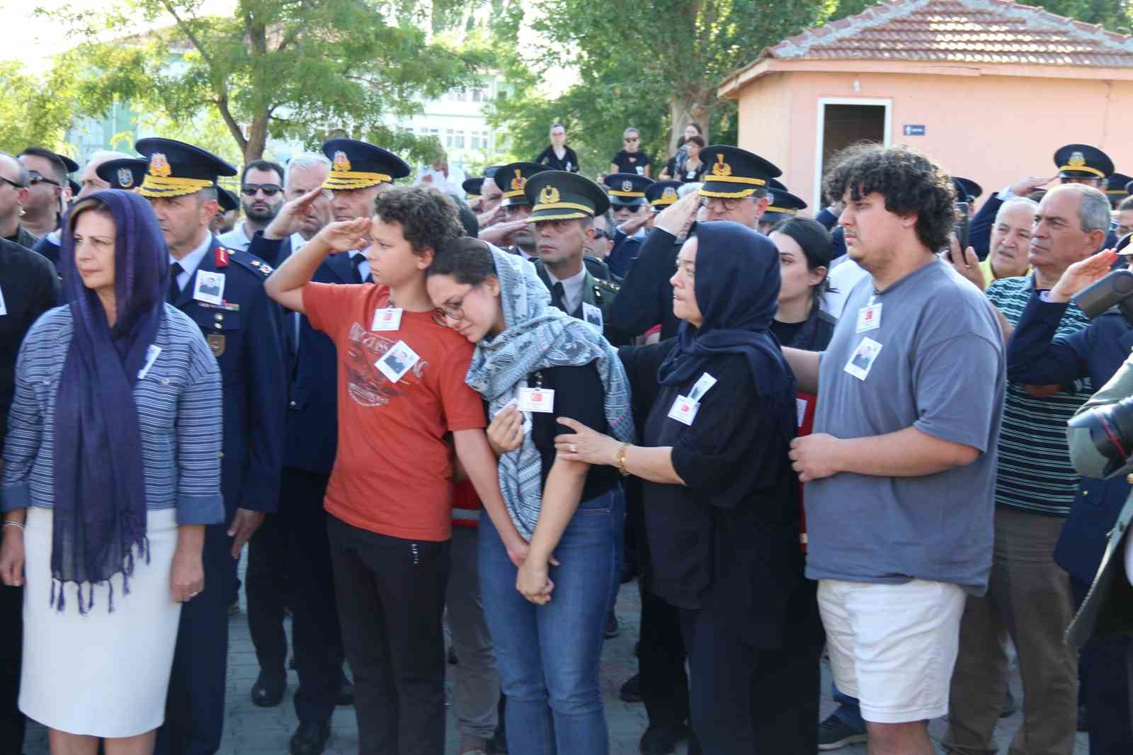 Somali’de şehit olan Uzman Çavuş Seydi Ünlü baba ocağında toprağa verildi