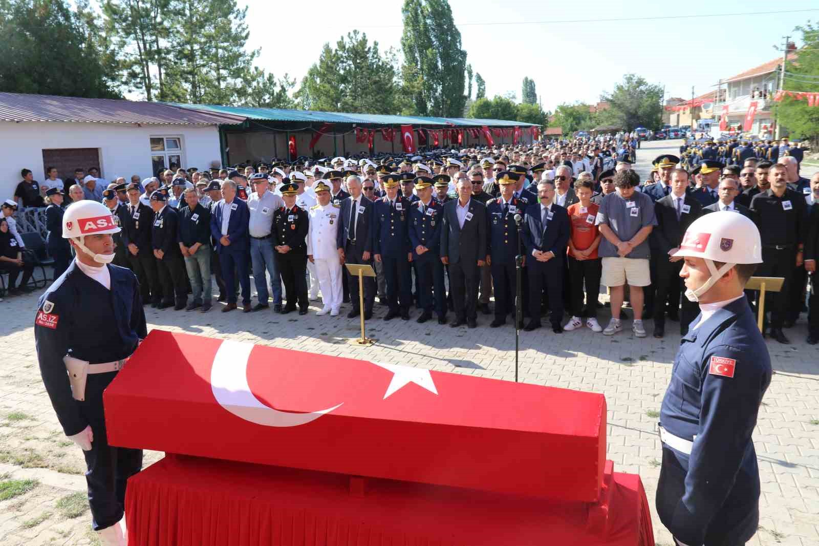 Somali’de şehit olan Uzman Çavuş Seydi Ünlü baba ocağında toprağa verildi