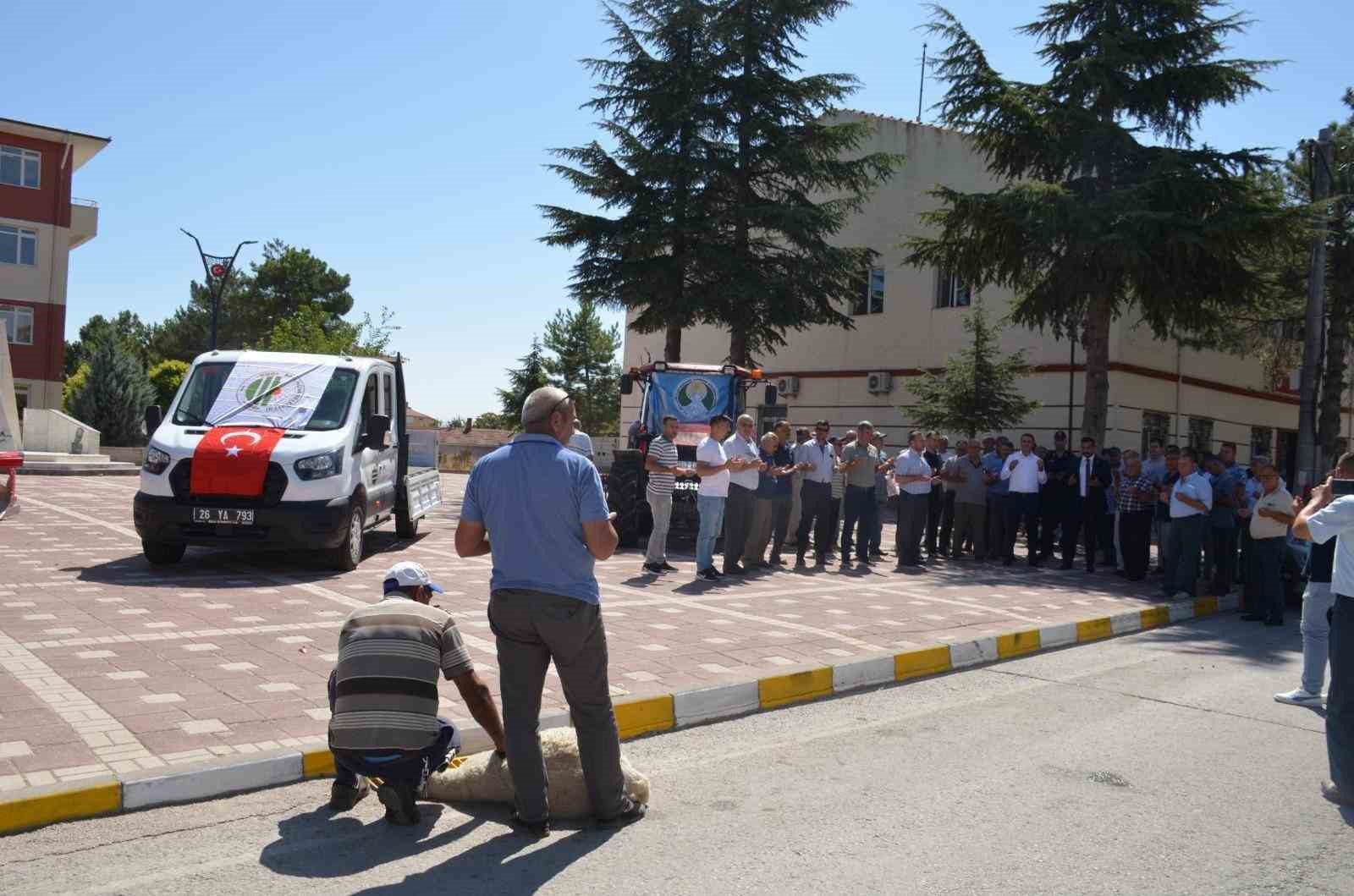 Beylikova Belediyesi yeni araç ve ekipmanlarda artık daha güçlü