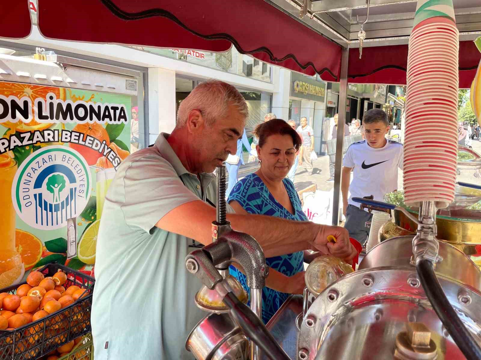 Sifon limonata ve portakal suyu satışları artıyor