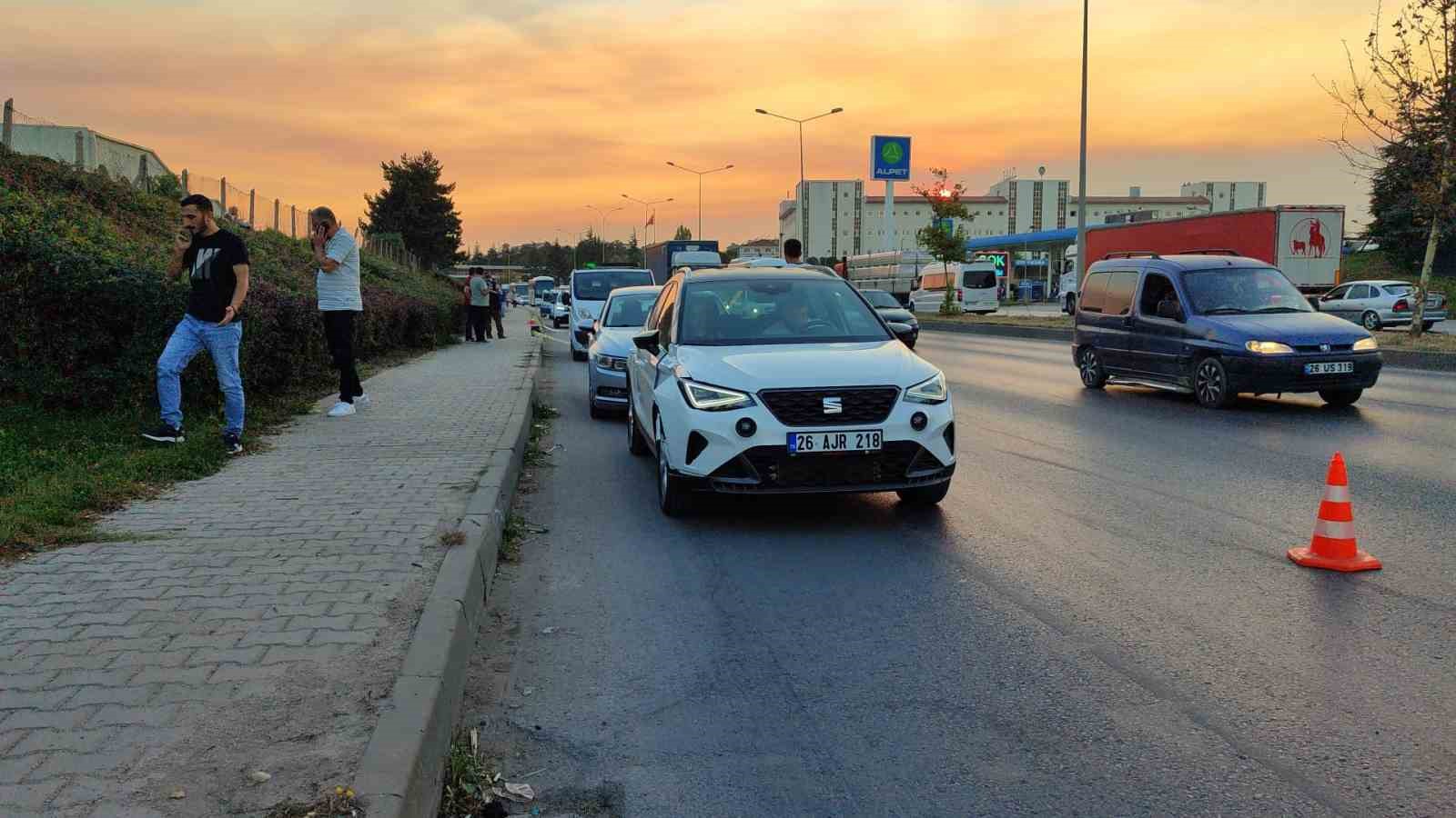 Otomobilin çarptığı yaşlı kadın hayatını kaybetti