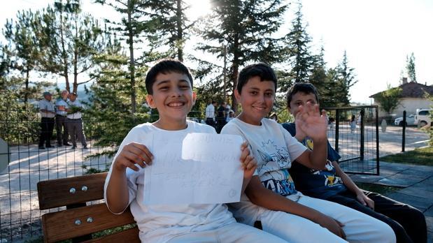 Bakan Kurum, park isteyen çocukların talebini gerçekleştirdi