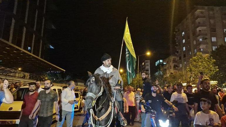 Diyarbakır'da İsrail protestosu; kahve zinciri şubesine taşlı saldırı girişimi