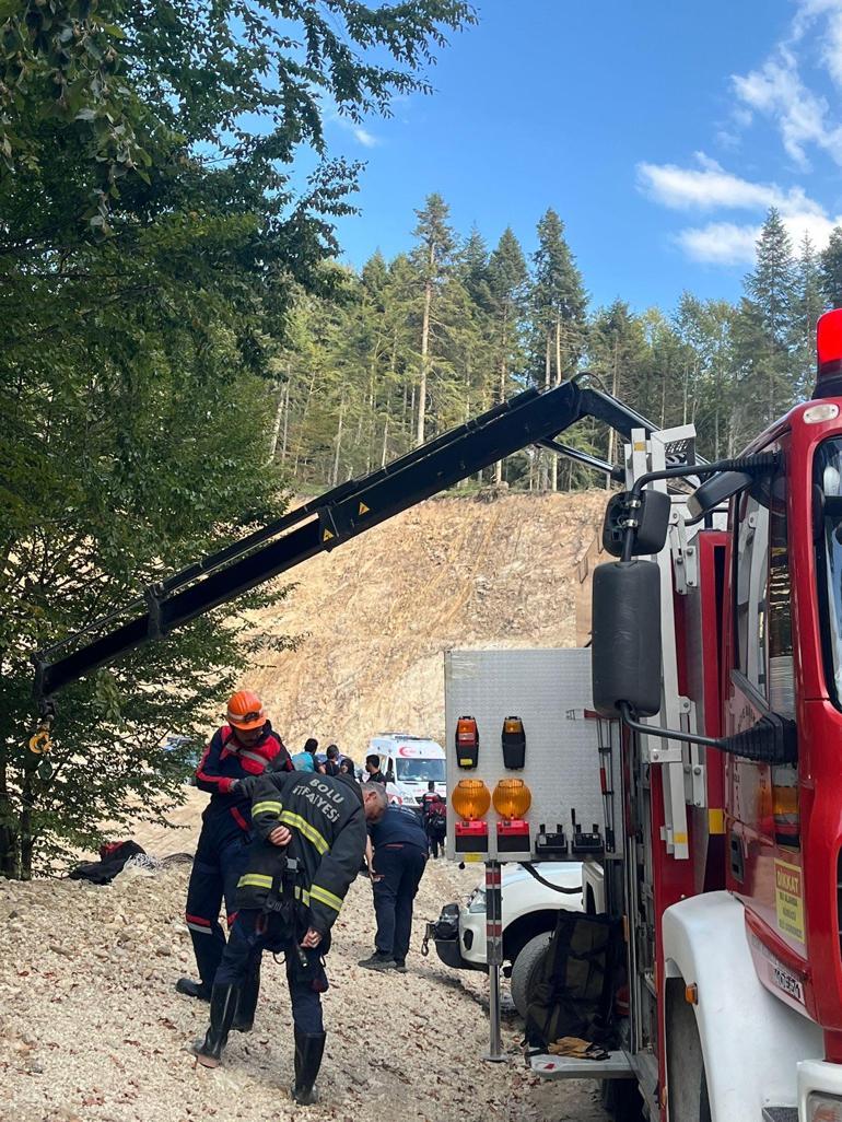 Kiralık otomobille uçuruma yuvarlanarak ölen sürücü takip sistemi sayesinde bulundu