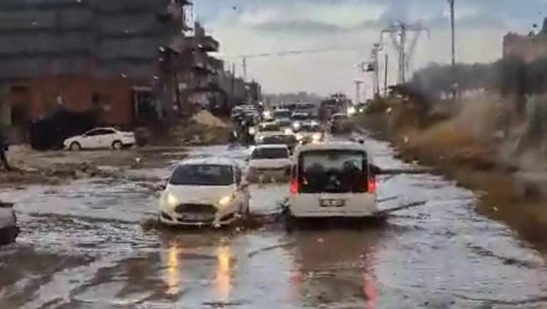 Şanlıurfa'da sağanak etkili oldu, fıstıklar su altında kaldı