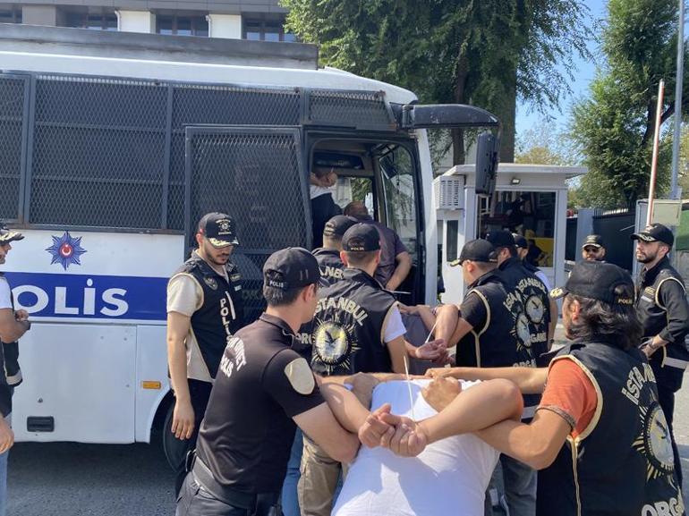 Üsküdar’da Kemal Çağlar Temel cinayetinde gözaltındaki 17 şüpheli adliyeye sevk edildi