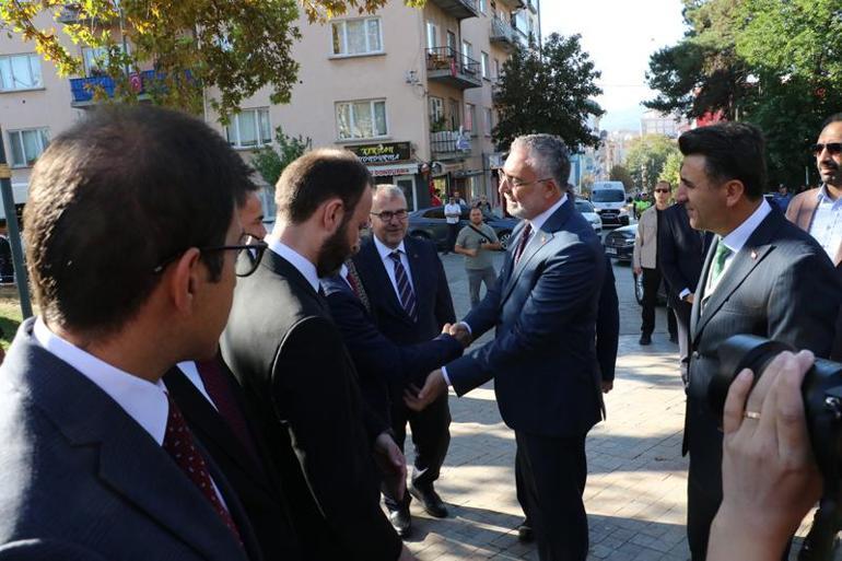 Bakan Işıkhan: AK Parti, seçimden seçime vatandaşı hatırlayan bir parti olmadı