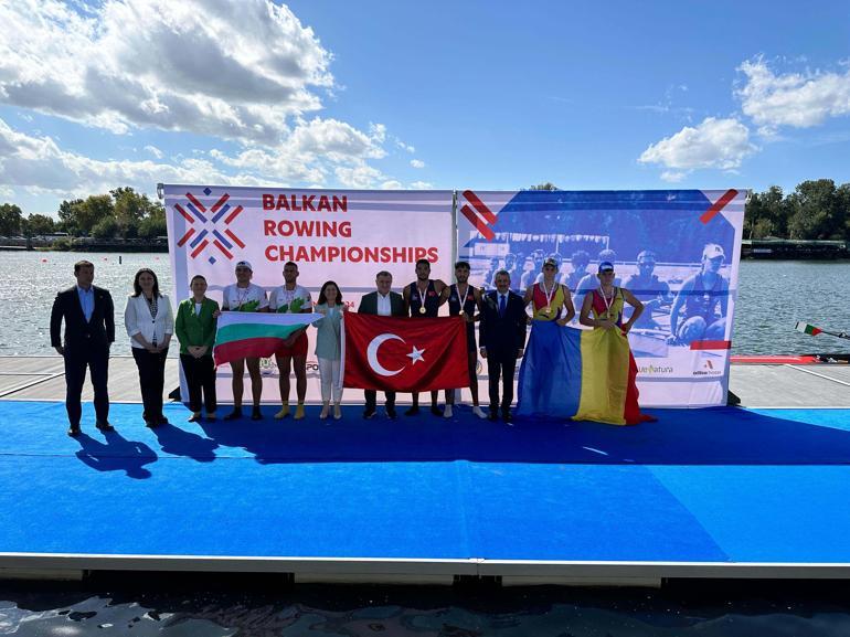 Meriç Nehri'nde Balkan Kürek Şampiyonası başladı