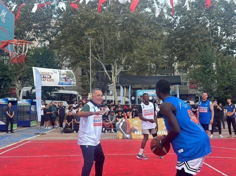 Sultangazi’de 4'üncü geleneksel ‘3x3 Sokak Basketbol Turnuvası’ düzenlendi