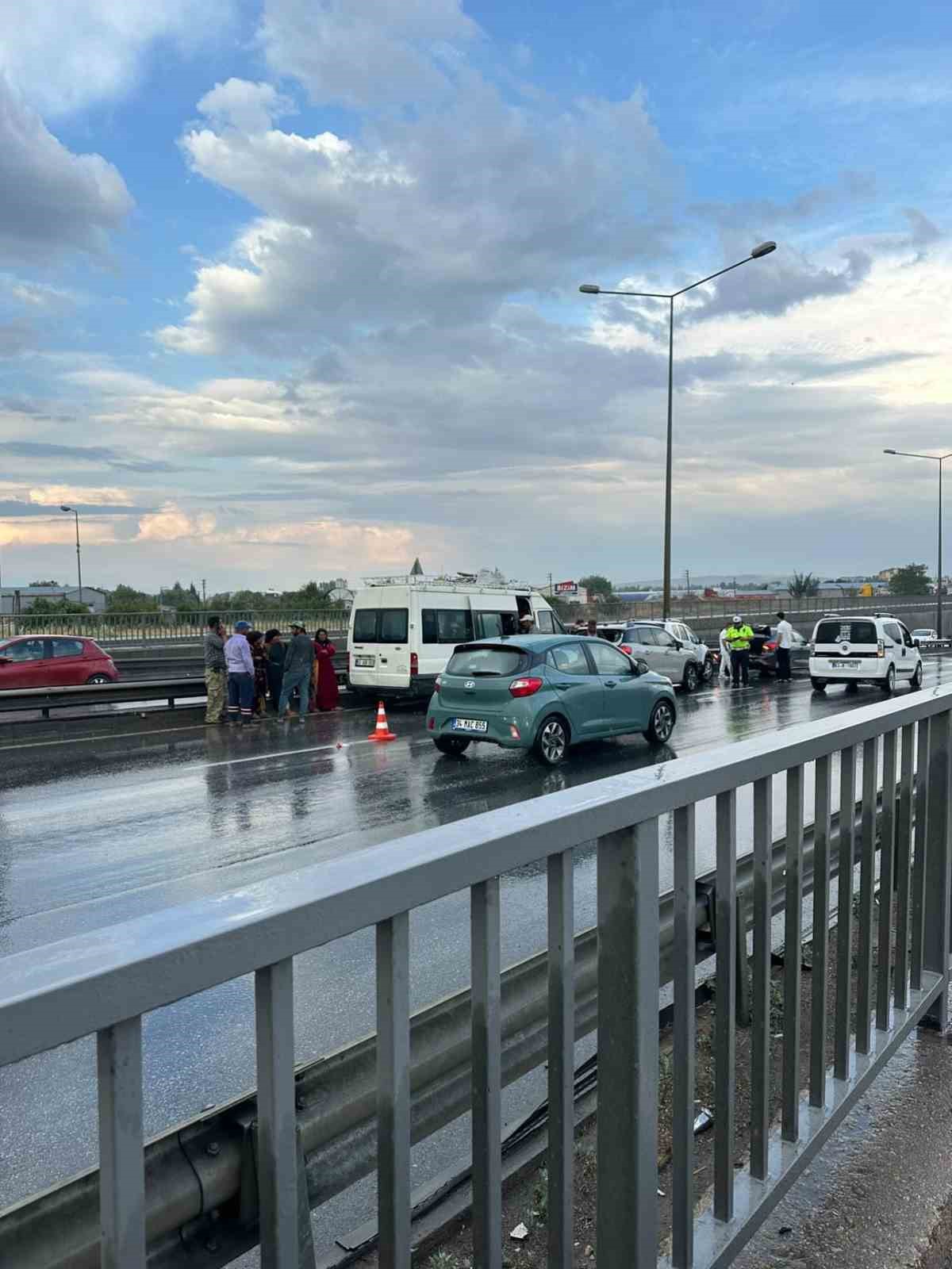 Aniden bastıran kuvvetli yağış Eskişehir’de hayatı olumsuz etkiledi