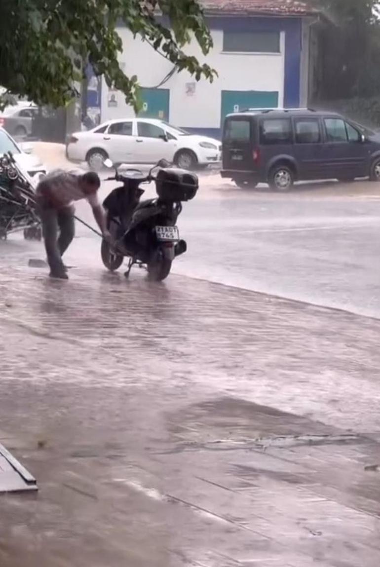 Diyarbakır’da cadde ve sokaklar göle döndü