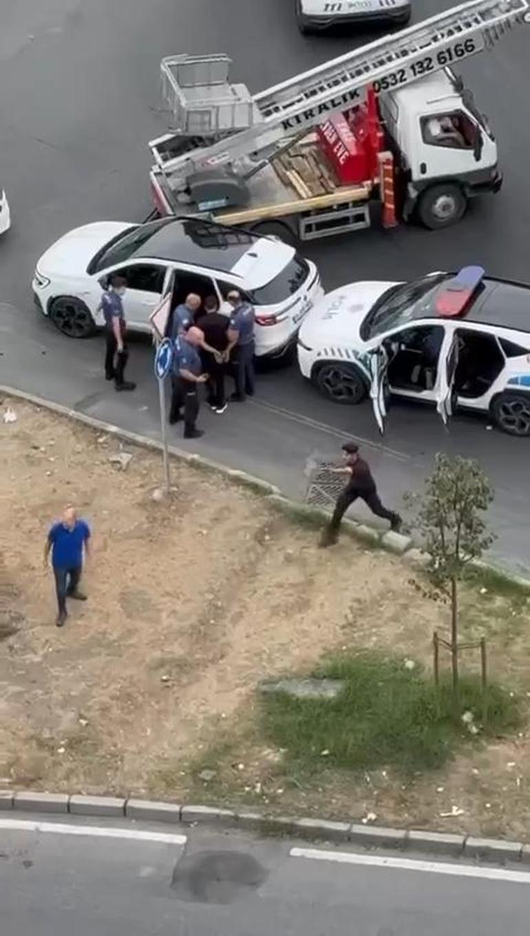 Kocaeli'nde polis aracına çarparak kaçan şüpheliler Başakşehir'de yakalandı