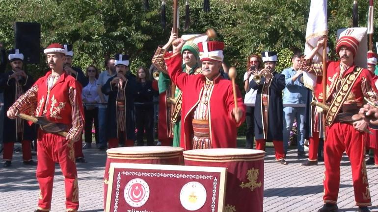 2024 yılının son mehteran gösterisi Yıldız Saray'ında ilgiyle izlendi