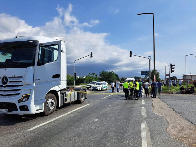 Kazada, annesinin karnında hayatını kaybeden 8,5 aylık bebeğin cenazesi ailesine teslim edildi