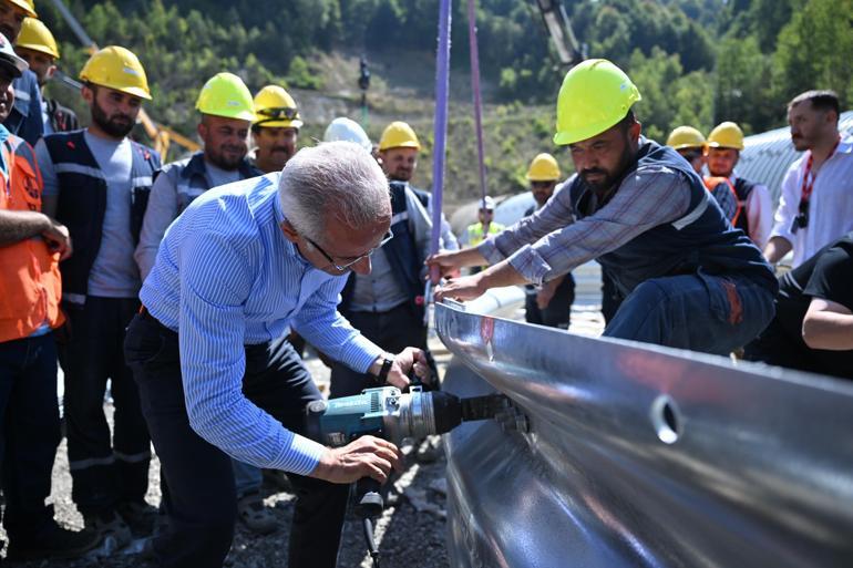 Bakan Uraloğlu: Bolu Dağı Tüneli'ndeki çalışmaları 8 ya da 9 Eylül'e kadar bitirmeyi hedefliyoruz