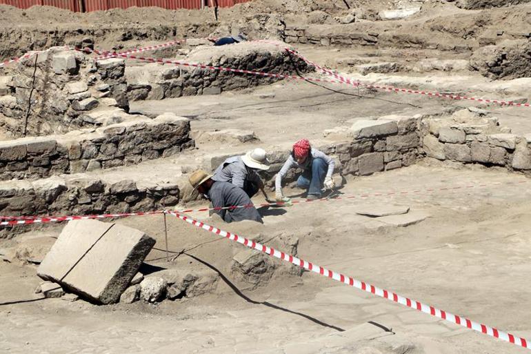 Van'da Osmanlı dönemine ait pazar yeri ortaya çıktı